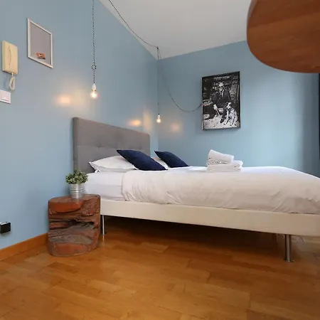405 - Sejour Romantique Dans Un De 5 Paris