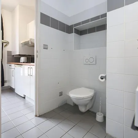 405 - Sejour Romantique Dans Un De 5 Apartment *