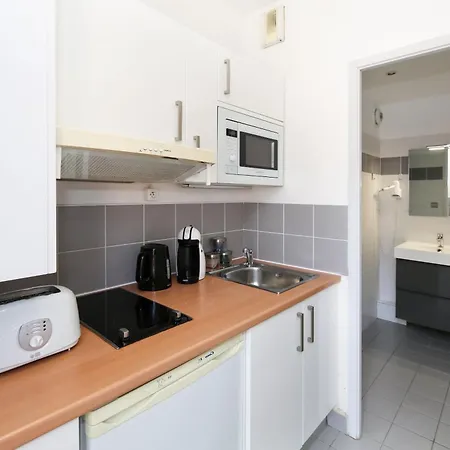 405 - Sejour Romantique Dans Un De 5 Apartment *